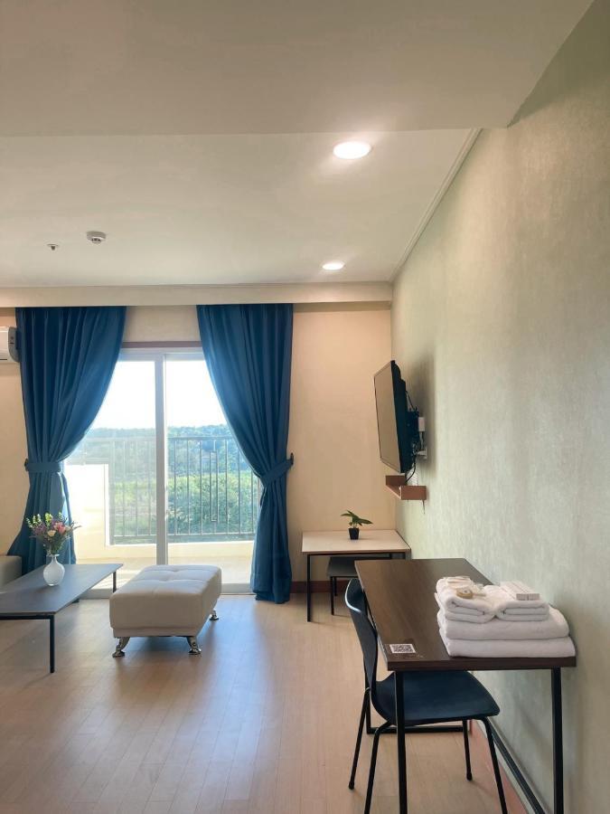 On Hotel Friendship Angeles Esterno foto